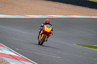 enduro-digital-images;event-digital-images;eventdigitalimages;mallory-park;mallory-park-photographs;mallory-park-trackday;mallory-park-trackday-photographs;no-limits-trackdays;peter-wileman-photography;racing-digital-images;trackday-digital-images;trackday-photos